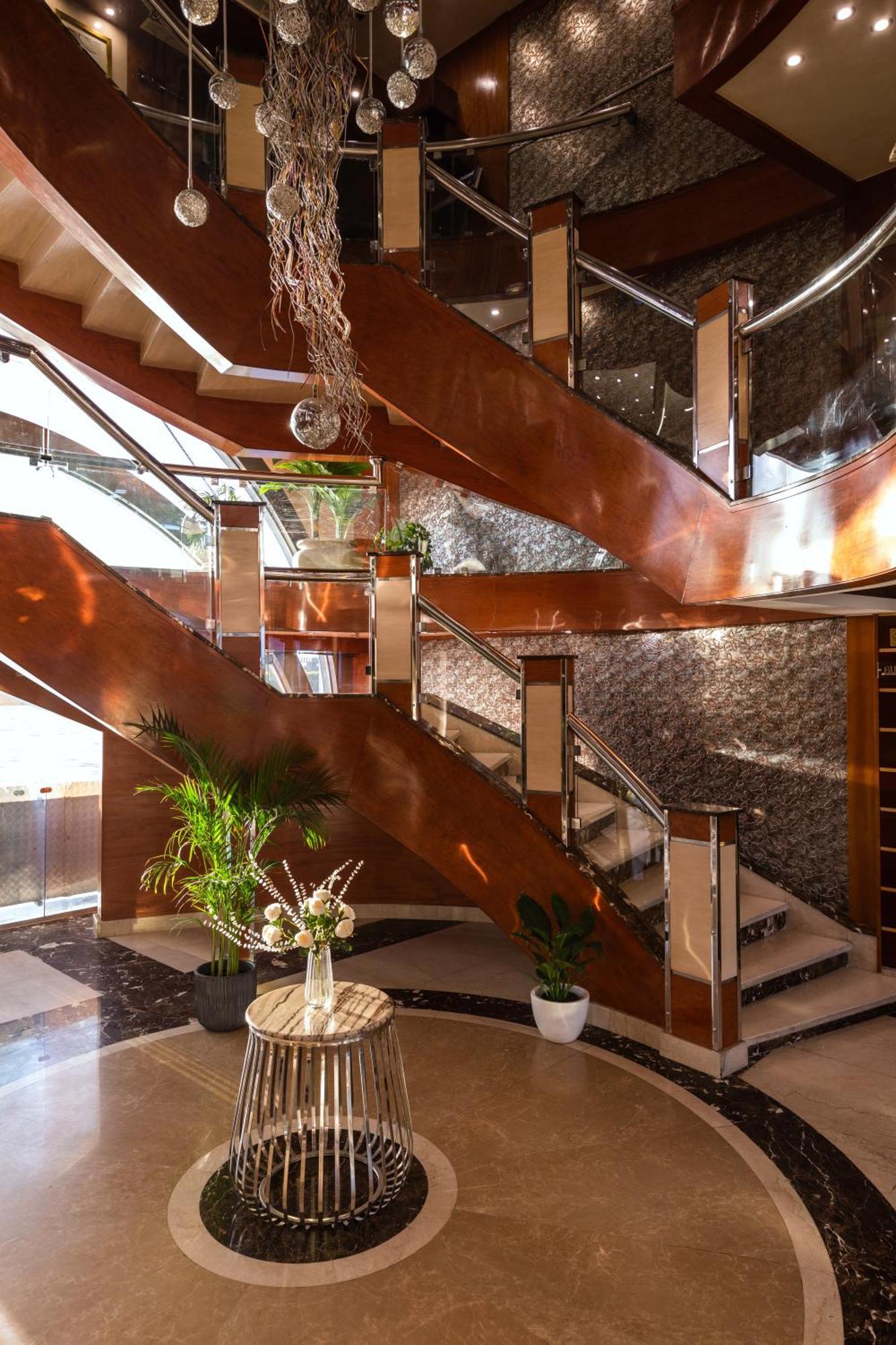 M/S Esmeralda Nile Cruise - 4 Or 7 Nights From Luxor Each Monday And 03 Nights From Aswan Each Friday Ngoại thất bức ảnh